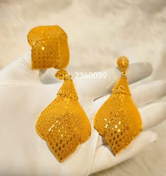 New Trendy Beautiful Wedding Earrings with Ring D.N- E1040